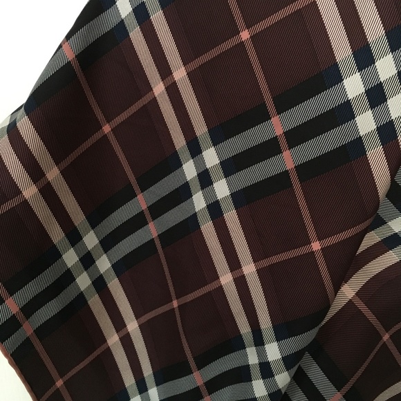 AuthenticBurberry Castleford Check Silk Scarf - Picture 6 of 7
